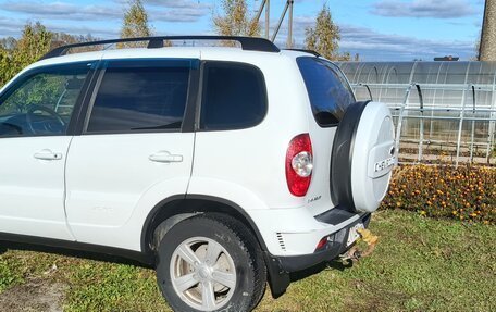 Chevrolet Niva I рестайлинг, 2013 год, 670 000 рублей, 5 фотография