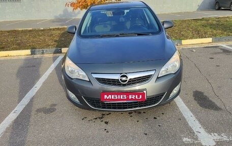 Opel Astra J, 2011 год, 760 000 рублей, 11 фотография