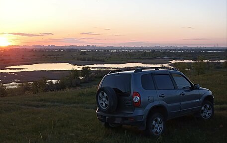 Chevrolet Niva I рестайлинг, 2011 год, 520 000 рублей, 4 фотография