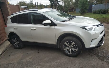 Toyota RAV4, 2018 год, 2 650 000 рублей, 4 фотография