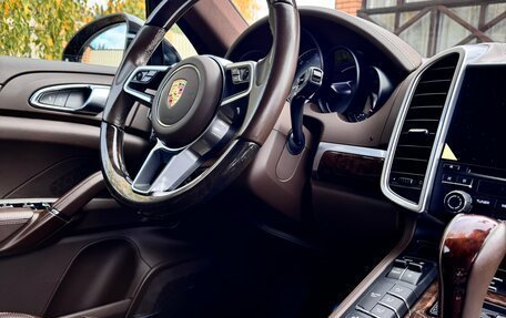 Porsche Cayenne III, 2016 год, 7 700 000 рублей, 4 фотография