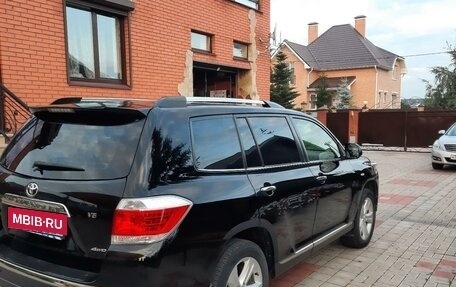 Toyota Highlander III, 2012 год, 2 650 000 рублей, 2 фотография