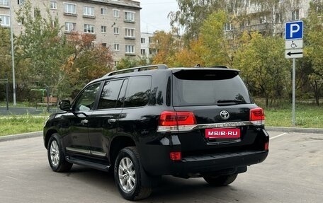 Toyota Land Cruiser 200, 2016 год, 6 900 000 рублей, 3 фотография