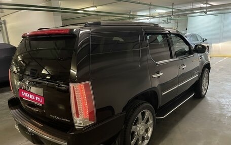 Cadillac Escalade III, 2011 год, 4 900 000 рублей, 3 фотография