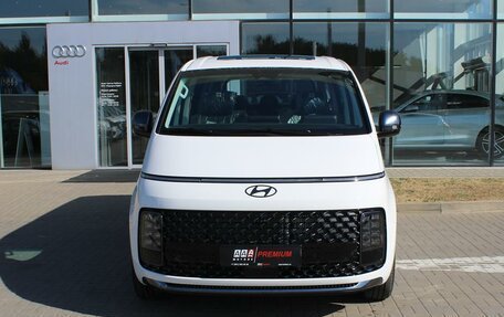 Hyundai Staria, 2024 год, 8 390 000 рублей, 2 фотография