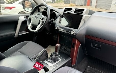 Toyota Land Cruiser Prado 150 рестайлинг 2, 2016 год, 4 400 000 рублей, 1 фотография