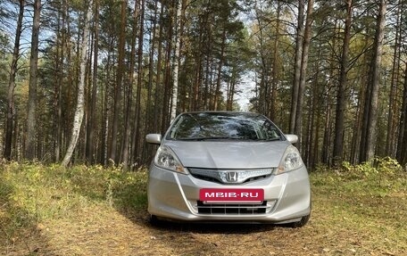 Honda Fit III, 2011 год, 880 000 рублей, 2 фотография