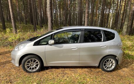 Honda Fit III, 2011 год, 880 000 рублей, 5 фотография