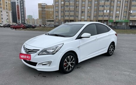 Hyundai Solaris II рестайлинг, 2015 год, 1 320 000 рублей, 2 фотография