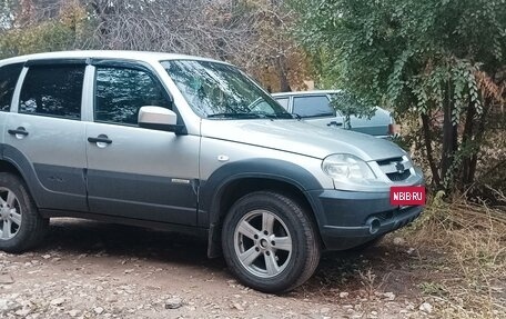 Chevrolet Niva I рестайлинг, 2017 год, 800 000 рублей, 5 фотография