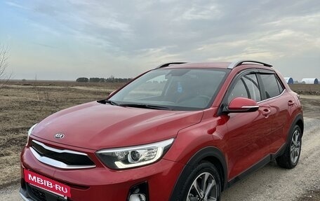 KIA Stonic, 2019 год, 1 910 000 рублей, 4 фотография