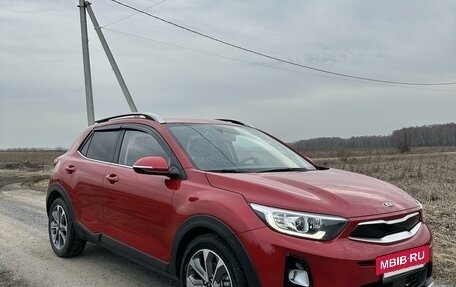 KIA Stonic, 2019 год, 1 910 000 рублей, 3 фотография