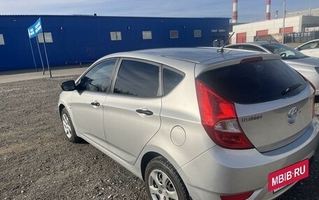 Hyundai Solaris II рестайлинг, 2011 год, 844 000 рублей, 4 фотография