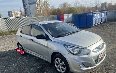 Hyundai Solaris II рестайлинг, 2011 год, 844 000 рублей, 2 фотография