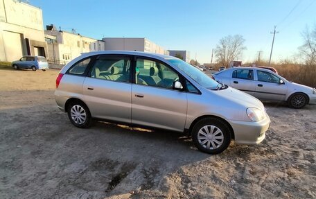 Toyota Nadia, 2000 год, 750 000 рублей, 3 фотография