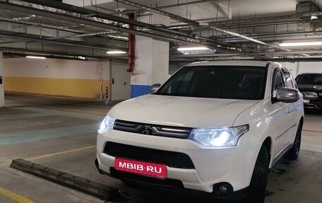 Mitsubishi Outlander III рестайлинг 3, 2013 год, 1 500 000 рублей, 1 фотография