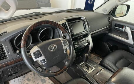 Toyota Land Cruiser 200, 2014 год, 4 999 000 рублей, 11 фотография