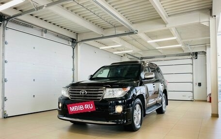 Toyota Land Cruiser 200, 2014 год, 4 999 000 рублей, 2 фотография