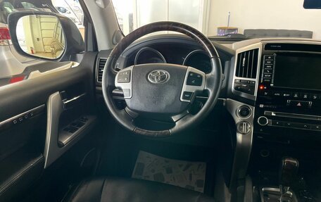 Toyota Land Cruiser 200, 2014 год, 4 999 000 рублей, 14 фотография