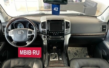 Toyota Land Cruiser 200, 2014 год, 4 999 000 рублей, 16 фотография