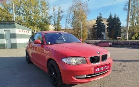 BMW 1 серия, 2007 год, 950 000 рублей, 1 фотография