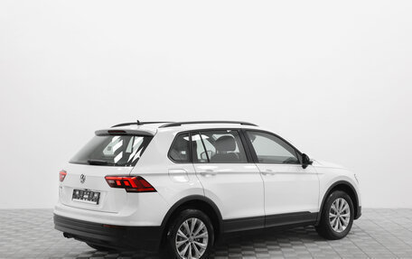 Volkswagen Tiguan II, 2020 год, 2 675 000 рублей, 2 фотография