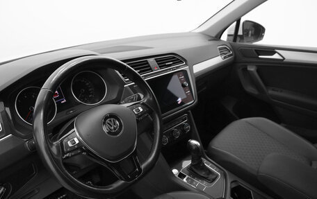 Volkswagen Tiguan II, 2020 год, 2 675 000 рублей, 7 фотография