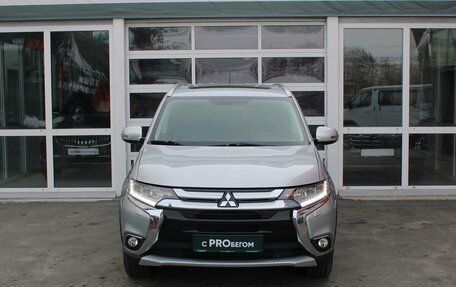 Mitsubishi Outlander III рестайлинг 3, 2016 год, 2 557 000 рублей, 2 фотография