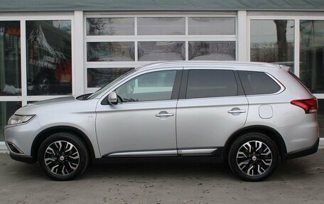 Mitsubishi Outlander III рестайлинг 3, 2016 год, 2 557 000 рублей, 3 фотография