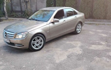 Mercedes-Benz C-Класс, 2010 год, 850 000 рублей, 3 фотография