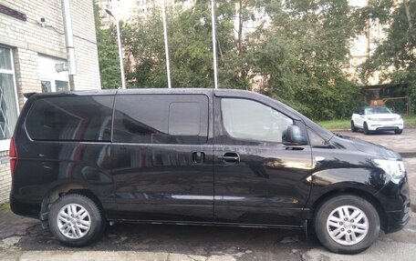 Hyundai Grand Starex Grand Starex I рестайлинг 2, 2019 год, 3 350 000 рублей, 4 фотография