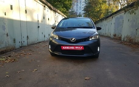 Toyota Vitz, 2014 год, 950 000 рублей, 3 фотография