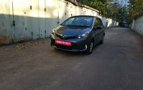 Toyota Vitz, 2014 год, 950 000 рублей, 4 фотография