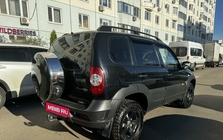 Chevrolet Niva I рестайлинг, 2016 год, 660 000 рублей, 4 фотография