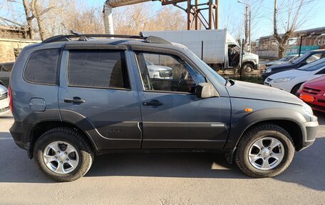 Chevrolet Niva I рестайлинг, 2010 год, 480 000 рублей, 3 фотография