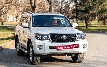 Toyota Land Cruiser 200, 2014 год, 4 099 000 рублей, 2 фотография