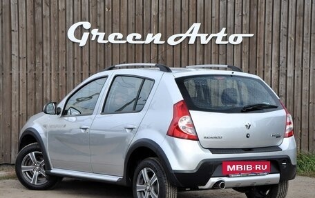 Renault Sandero I, 2013 год, 900 000 рублей, 3 фотография