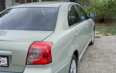 Toyota Avensis III рестайлинг, 2006 год, 900 000 рублей, 7 фотография