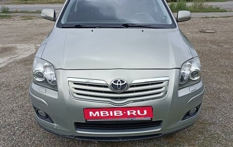 Toyota Avensis III рестайлинг, 2006 год, 900 000 рублей, 6 фотография