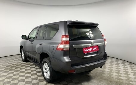 Toyota Land Cruiser Prado 150 рестайлинг 2, 2017 год, 4 500 000 рублей, 7 фотография