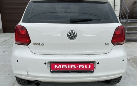 Volkswagen Polo VI (EU Market), 2012 год, 900 000 рублей, 4 фотография