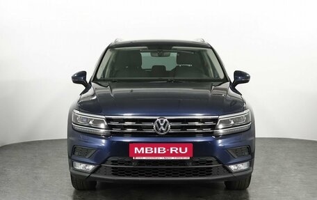 Volkswagen Tiguan II, 2017 год, 2 798 000 рублей, 2 фотография