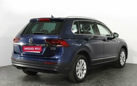 Volkswagen Tiguan II, 2017 год, 2 798 000 рублей, 3 фотография