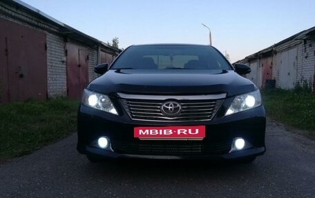 Toyota Camry, 2012 год, 1 800 000 рублей, 2 фотография