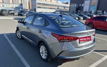 Hyundai Solaris II рестайлинг, 2021 год, 1 650 000 рублей, 2 фотография