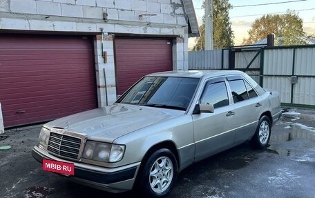 Mercedes-Benz W124, 1990 год, 680 000 рублей, 10 фотография