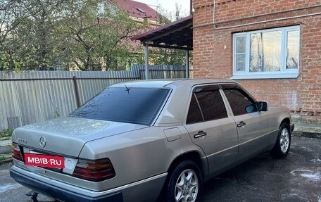 Mercedes-Benz W124, 1990 год, 680 000 рублей, 12 фотография