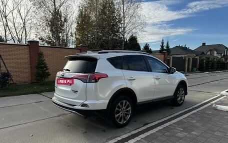 Toyota RAV4, 2018 год, 3 000 000 рублей, 7 фотография