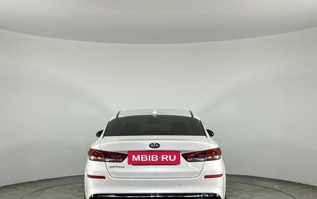 KIA Optima IV, 2019 год, 2 050 000 рублей, 8 фотография