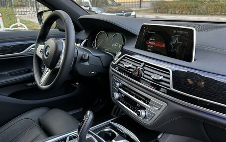 BMW 7 серия, 2017 год, 4 190 000 рублей, 9 фотография